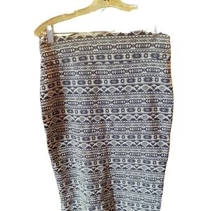 𝅺soho apparel company tribal print skirt